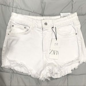 Zara high waisted white denim shorts NWT🦋